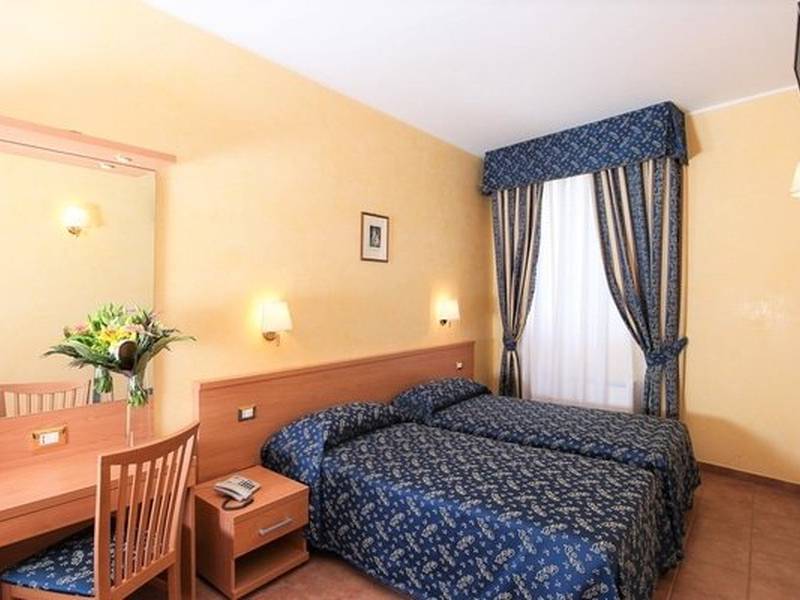 Superior Double or Twin Room Casa di Santa Francesca Romana Roma Superior Double or Twin Room Casa di Santa Francesca Romana Roma