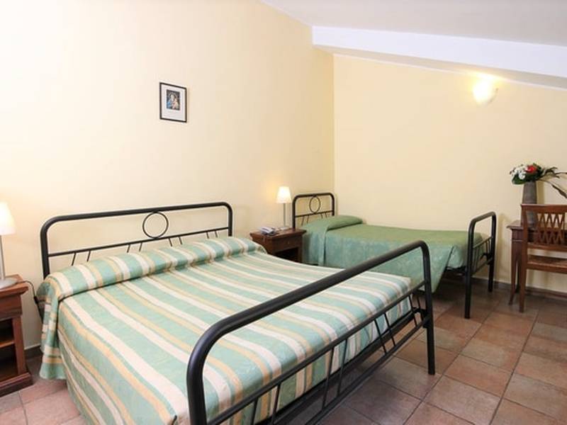 Superior Triple Room Casa di Santa Francesca Romana Roma Superior Triple Room Casa di Santa Francesca Romana Roma