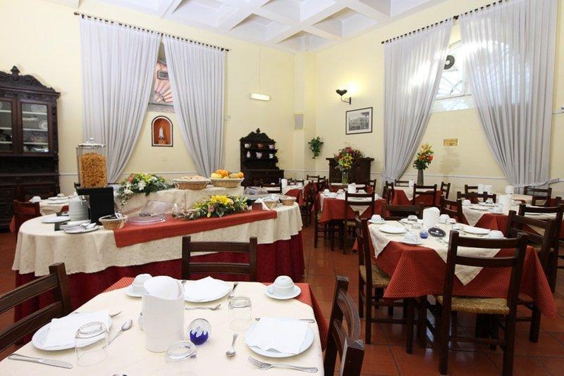 Sala de Desayuno  Casa di Santa Francesca Romana Roma Sala de Desayuno  Casa di Santa Francesca Romana Roma